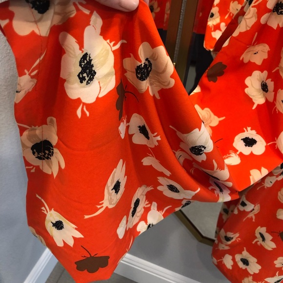 Floral sleeveless pants suit - Picture 10 of 11